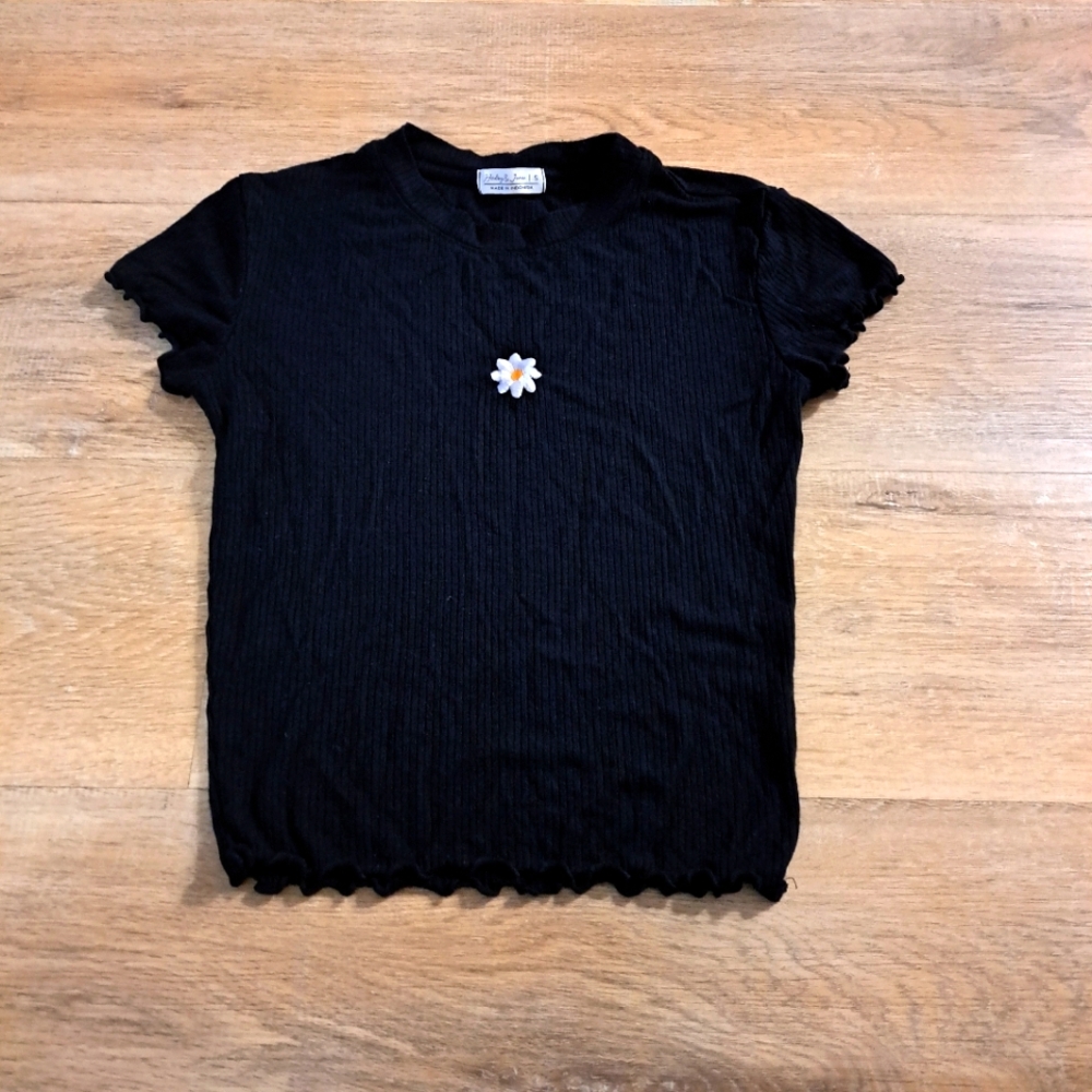 Haley & June Black Ribbed Short-sleeved Cropped Daisy Flower Size Small